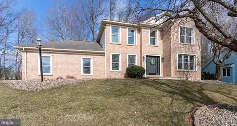 140 Pinewood Pl, Port Matilda, PA 16870