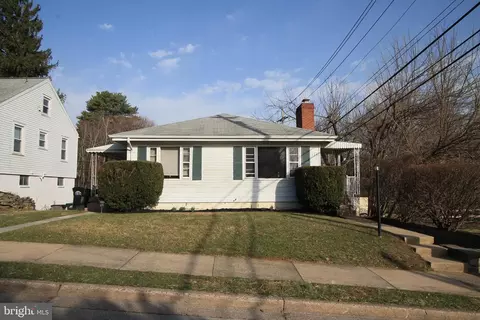 115 Crestmont Ave, State College, PA 16801
