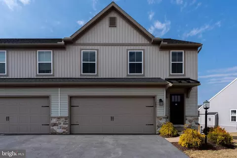 105 Thompson St, State College, PA 16803