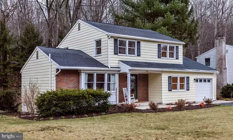 376 Douglas Dr, State College, PA 16803