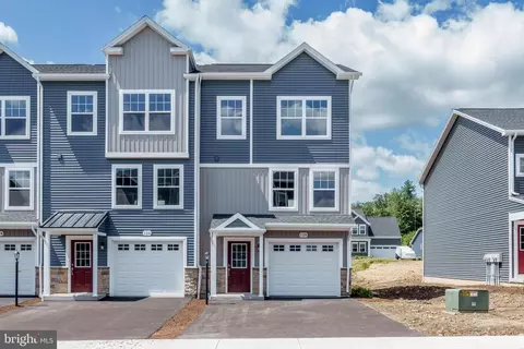 128 Dolomite Dr, Port Matilda, PA 16870