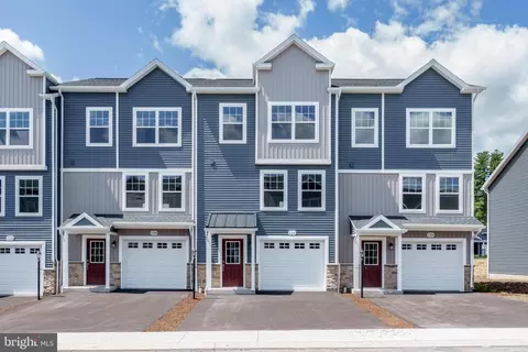 126 Dolomite Dr, Port Matilda, PA 16870