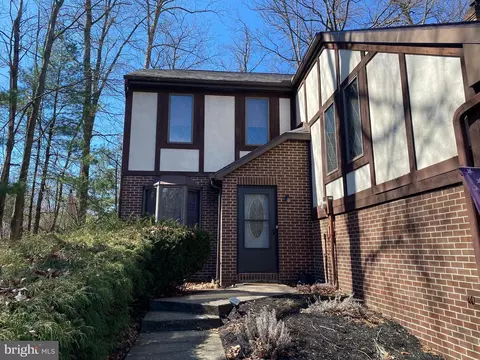 124 Westminster Ct, State College, PA 16803