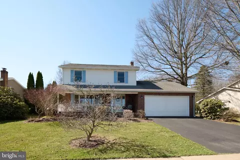 628 Berkshire Dr, State College, PA 16803