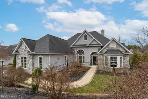 209 Ivy Hill Dr, State College, PA 16801