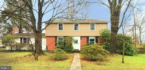 168 E North Hills Pl, State College, PA 16803