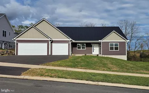 154 Saffron Blvd, Centre Hall, PA 16828