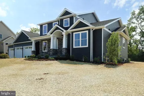 124 Primrose Ct, State College, PA 16801
