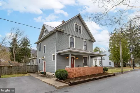 128 W Pine St, Boalsburg, PA 16827