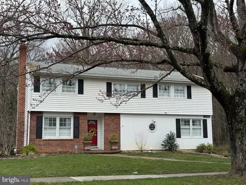 2102 N Oak Ln, State College, PA 16803