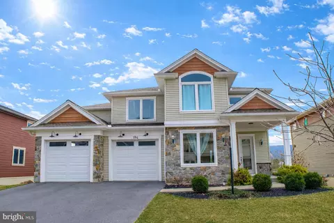194 Derek Dr, Boalsburg, PA 16827