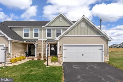 122 Thompson St, State College, PA 16803