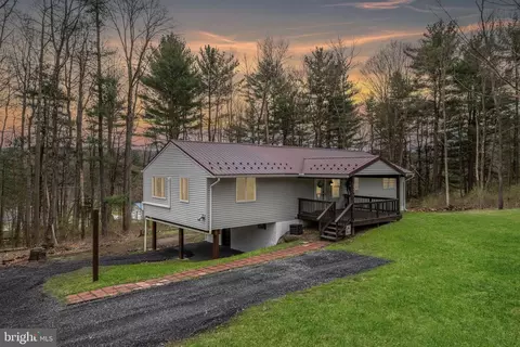 123 Riggs Ln, Snow Shoe, PA 16874