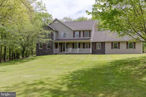 215 Oakwood Dr, Philipsburg, PA 16866