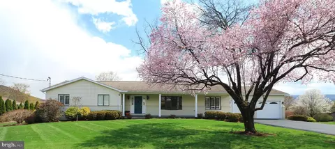 880 Oak Ridge Ave, State College, PA 16801