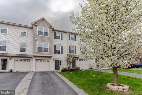 208 Amberleigh Ln, Bellefonte, PA 16823
