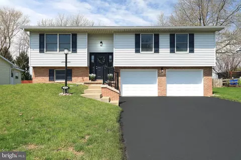 2670 Penbrook Ln, State College, PA 16801