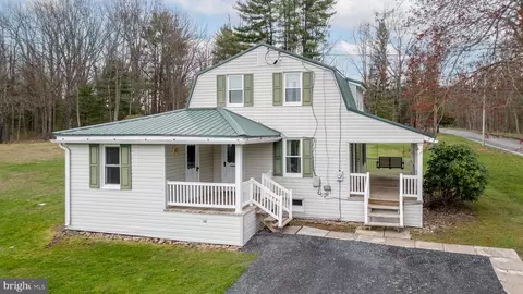 742 Pine Gln, Karthaus, PA 16845