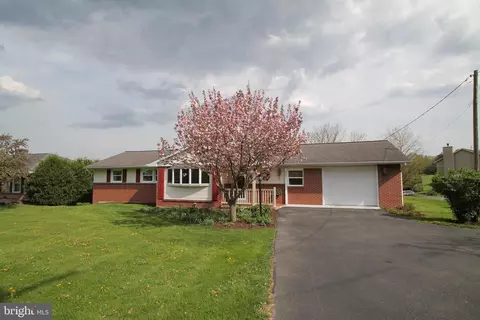 205 E Main St, Millheim, PA 16854
