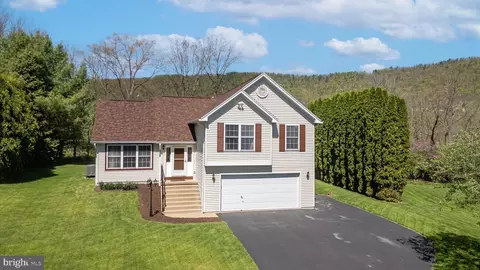 209 Edward Dr, Bellefonte, PA 16823