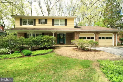 564 Lanceshire Ln, State College, PA 16803