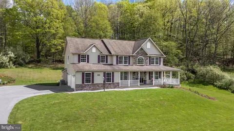 127 Cherry Tree Ln, Port Matilda, PA 16870