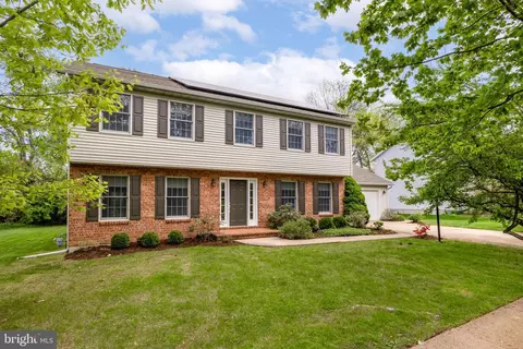 109 Oak Pointe Cir, State College, PA 16801