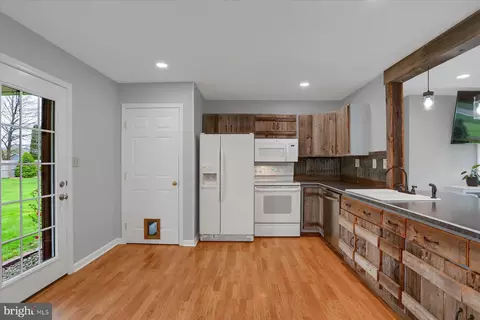 1663 E College Ave, Bellefonte, PA 16823 photo 9