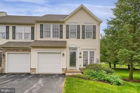 118 Scenery Ct #118, State College, PA 16801