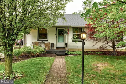 122 Harris Ave, Boalsburg, PA 16827
