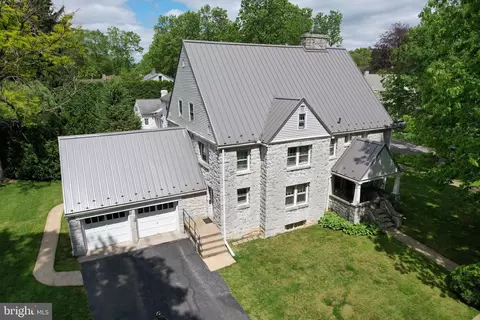 441-445 Ridge Ave, State College, PA 16803
