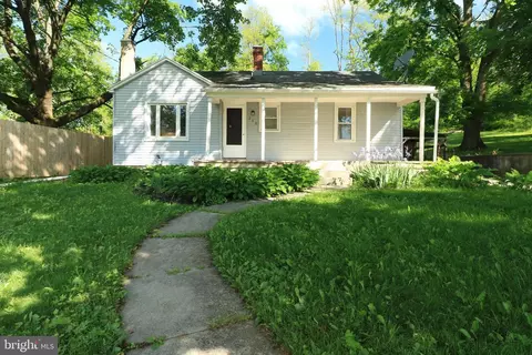 250 E Main St, Millheim, PA 16854