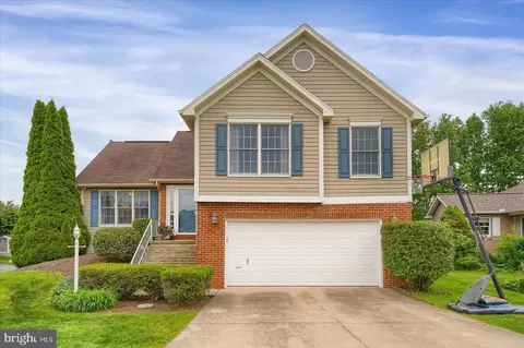 1751 Manor Ct, State College, PA 16801