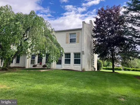 1620 Blue Course Dr, State College, PA 16801