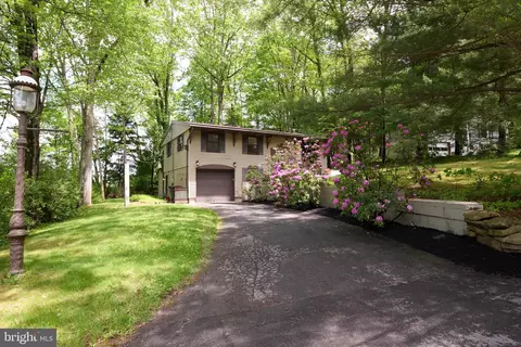 579 E Hillside Ave, State College, PA 16803
