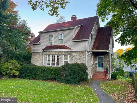 348 E Foster Ave, State College, PA 16801