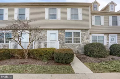 138 Birchtree Ct, State College, PA 16801