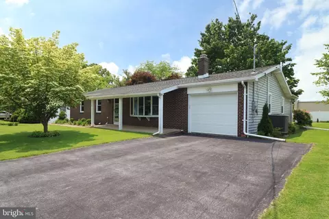 1518 Cromer Dr, State College, PA 16803