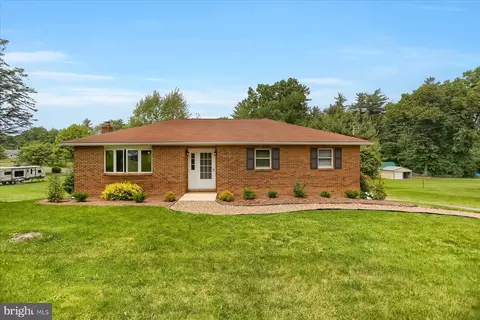 325 Orndorf Rd, Spring Mills, PA 16875