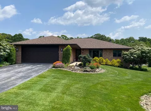 235 Horizon Dr, State College, PA 16801