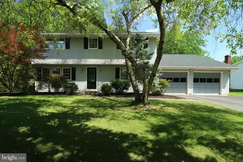 872 Bayberry Dr, State College, PA 16801