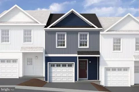 169 Highpoint Park Dr, Pleasant Gap, PA 16823