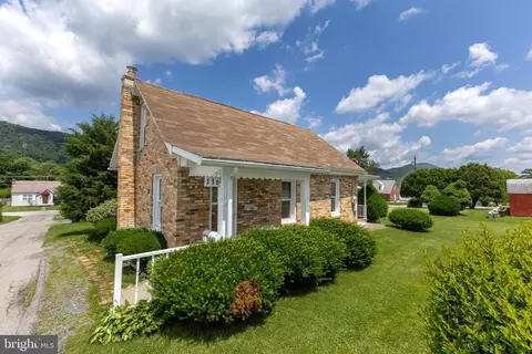 136 Morning Aire Ln, Bellefonte, PA 16823