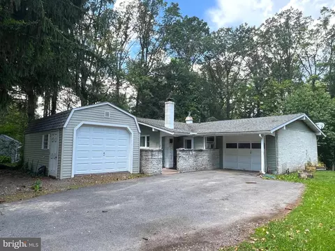 2005 Highland Dr, State College, PA 16801