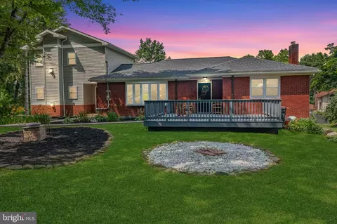 124 Grandview Rd, State College, PA 16801