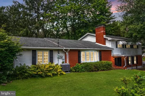 102 W Marylyn Ave, State College, PA 16801