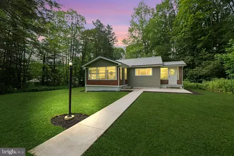 154 Game Reserve Rd, Philipsburg, PA 16866