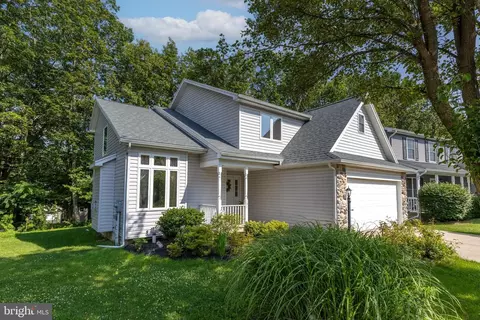 131 Mckivison Ct, State College, PA 16803