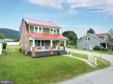 703 Halfmoon St, Bellefonte, PA 16823