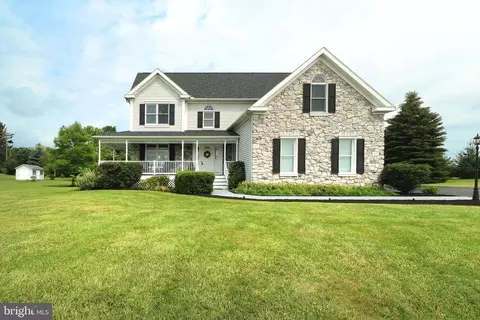 109 Summit Dr, Centre Hall, PA 16828